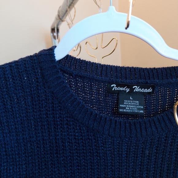 Trendy knit sweater - Picture 3 of 3